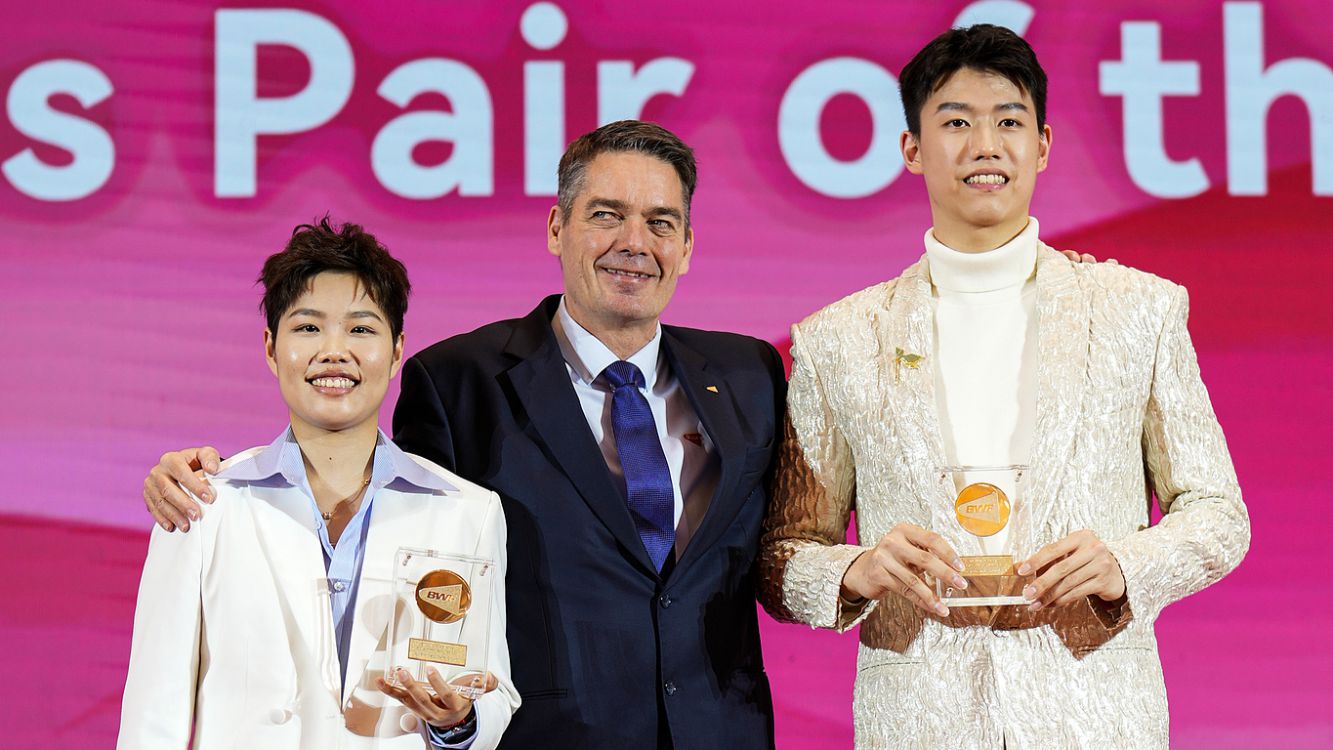 国羽斩获多项年度最佳 2024羽坛颁奖礼揭晓荣耀时